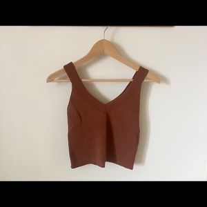 Cami Frank & Oak. Cropped.